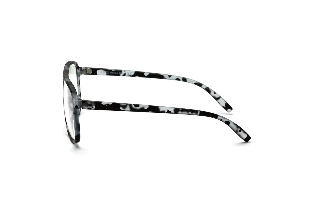 Professional White Background Eyeglasses Display