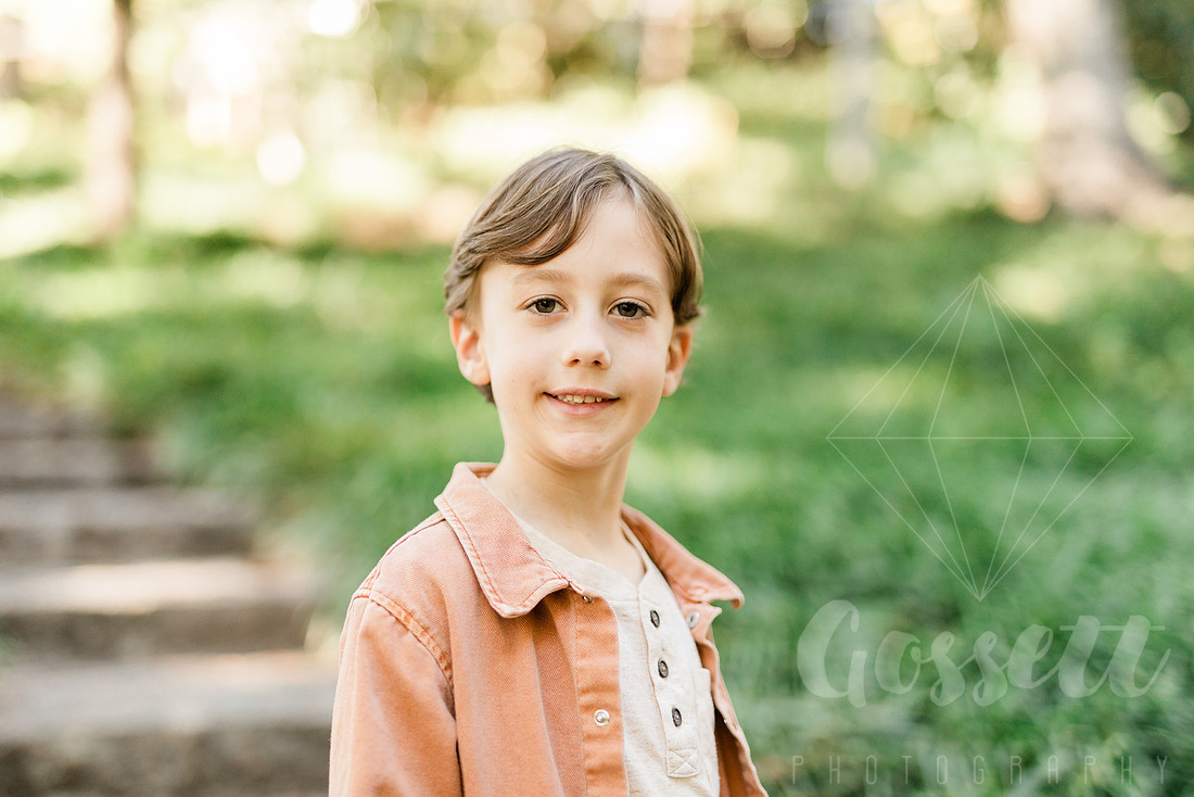 Outdoor spring family mini session capturing authentic smiles and connection