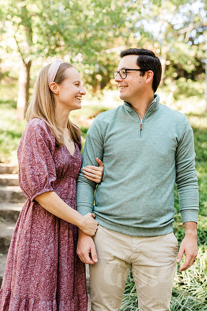 Outdoor spring family mini session capturing authentic smiles and connection